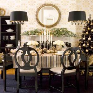 Black-Christmas-Table-Decoration